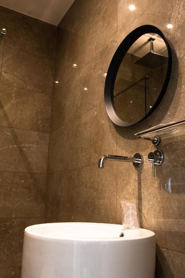 Xxiv Domus Luxury Suites 罗马 外观 照片